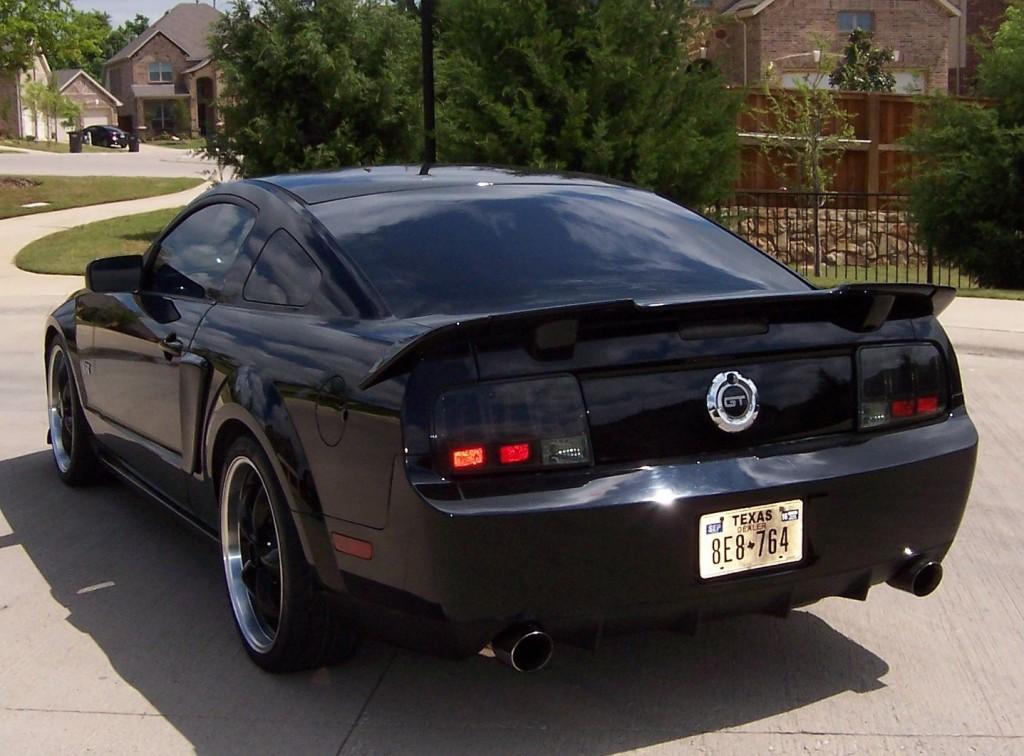 2005 Ford Mustang GT Cobra Kit